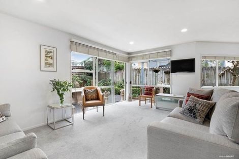 Photo of property in 1/19 Driscoll Place, Farm Cove, Auckland, 2010