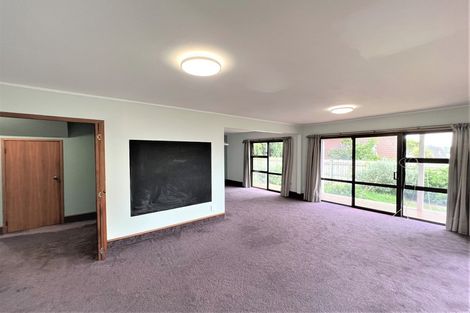 Photo of property in 2/33 West Coast Road, Glen Eden, Auckland, 0602