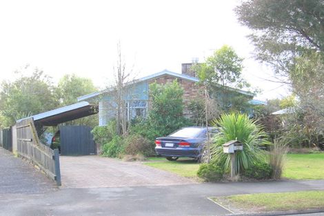 Photo of property in 33 Pulham Crescent, Queenwood, Hamilton, 3210