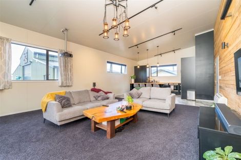 Photo of property in 10 Kohu Place, Halfway Bush, Dunedin, 9010