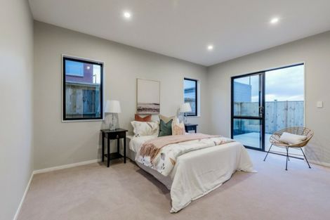 Photo of property in 15 Ropere Street, Kumeu, 0810