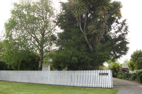 Photo of property in 80 Main North Road, Woodend, 7610