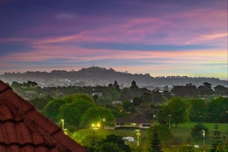 Photo of property in 19b Eske Place, Highland Park, Auckland, 2010