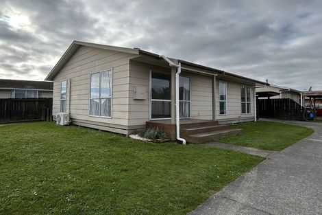 Photo of property in 3a Colonial Place, Kelvin Grove, Palmerston North, 4414