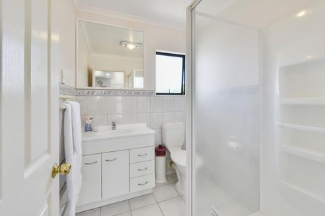 Photo of property in 1 Samara Place, Clendon Park, Auckland, 2103
