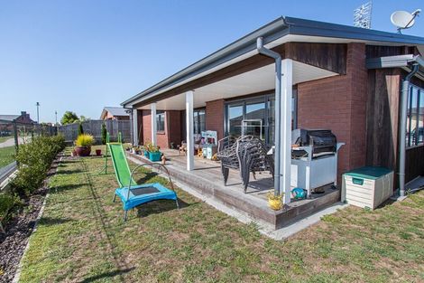 Photo of property in 42 Jarrett Terrace, Leamington, Cambridge, 3432