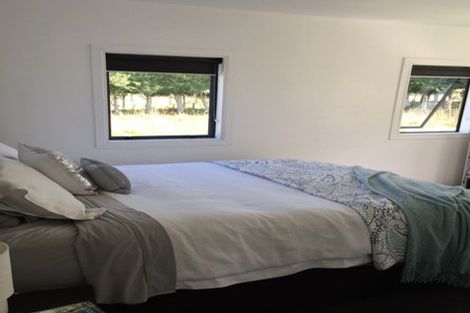 Photo of property in 60 Lathrope Road, Kumeu, 0892