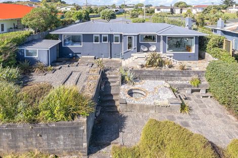 Photo of property in 115a Karaka Street, Castlecliff, Whanganui, 4501