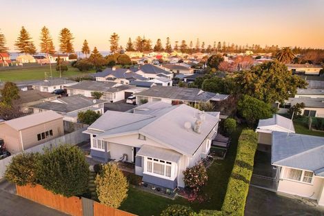 Photo of property in 2 Todd Street, Napier South, Napier, 4110