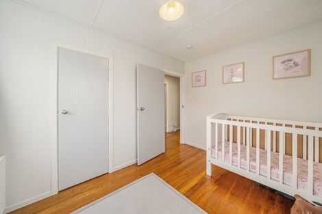 Photo of property in 15 Passive Grove, Ascot Park, Porirua, 5024