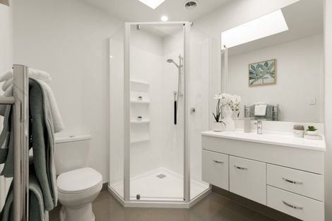 Photo of property in 10 Regiment Road, Papakura, 2110