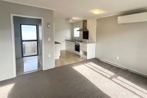 Photo of property in 2/14 Hatherley Place, Clendon Park, Auckland, 2103