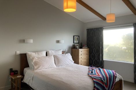 Photo of property in 2 Gowrie Street, Brooklyn, Wellington, 6021