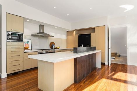 Photo of property in 118 Straven Road, Fendalton, Christchurch, 8014
