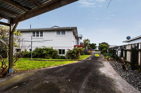 Photo of property in 16 Leon Place, Waitara, 4320
