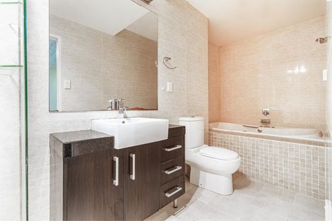 Photo of property in 4 Gordon Stanley Drive, Massey, Auckland, 0614