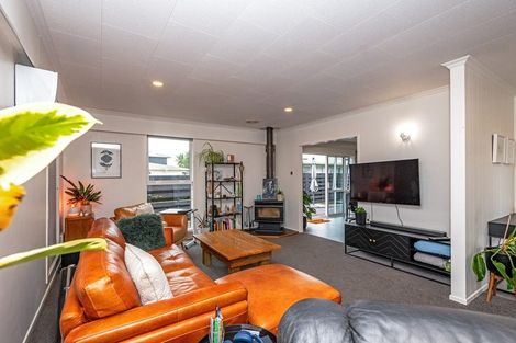Photo of property in 20 Motuoapa Place, Kelvin Grove, Palmerston North, 4414
