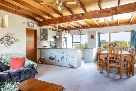 Photo of property in 14 Palm Parade, Riversdale Beach, Masterton, 5872