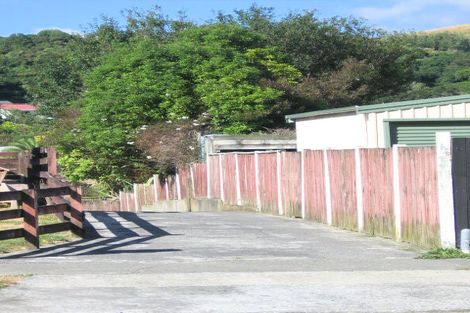 Photo of property in 2/84 Gillespies Road, Birchville, Upper Hutt, 5018