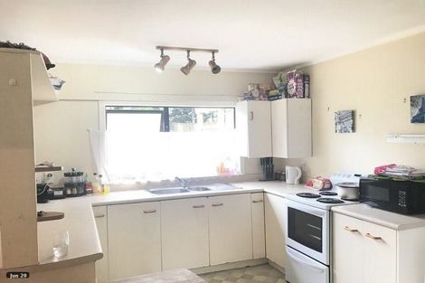 Photo of property in 153 Gossamer Drive, Pakuranga Heights, Auckland, 2010