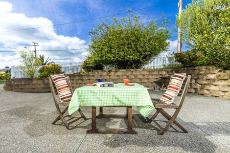 Photo of property in 1/97 Matipo Road, Mairangi Bay, Auckland, 0630