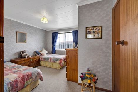 Photo of property in 16 Karaka Street, Inglewood, 4330