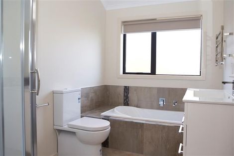 Photo of property in 16 Charlotte Crescent, Dinsdale, Hamilton, 3204