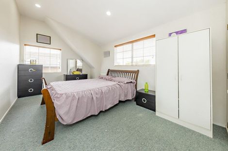 Photo of property in 47 Evanda Crescent, Conifer Grove, Takanini, 2112