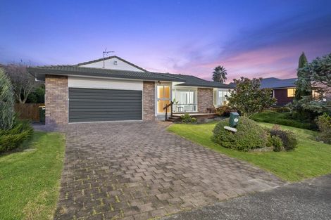 Photo of property in 13 Kuripaka Crescent, The Gardens, Auckland, 2105