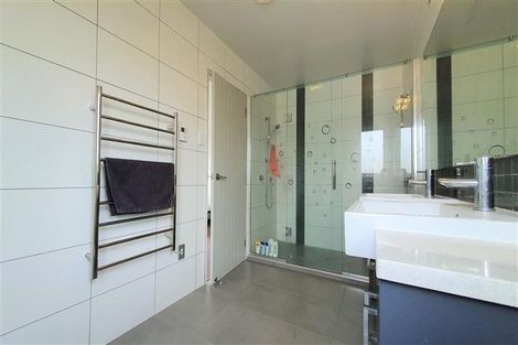 Photo of property in 64 Oakway Drive, Schnapper Rock, Auckland, 0632