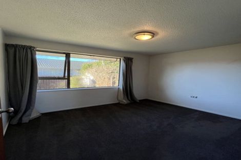 Photo of property in 1/2 Lodge Place, Ilam, Christchurch, 8041