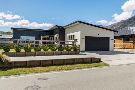 Photo of property in 8 Chadlington Way, Lower Shotover, Queenstown, 9304