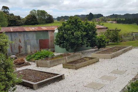 Photo of property in 118 Upper Orewa Road, Wainui, Silverdale, 0992