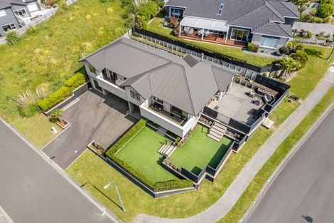 Photo of property in 51 Endeavour Drive, Whitby, Porirua, 5024