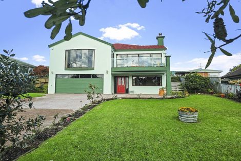 Photo of property in 39 Alec Craig Way, Gulf Harbour, Whangaparaoa, 0930