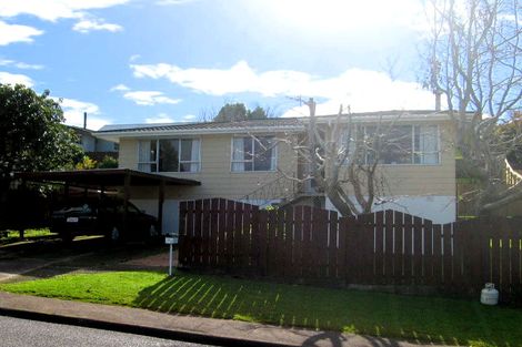Photo of property in 36 Donovan Avenue, Massey, Auckland, 0614