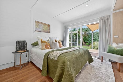 Photo of property in 29 Peter Terrace, Castor Bay, Auckland, 0620