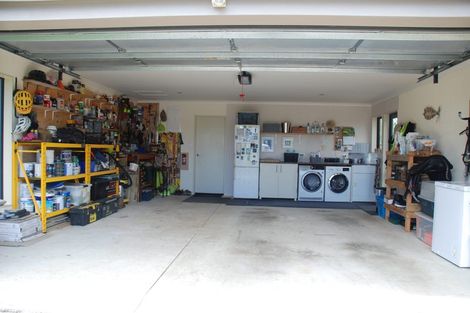 Photo of property in 505 Richmond Road, Lepperton, New Plymouth, 4373