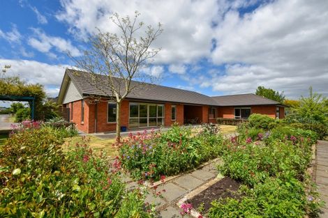 Photo of property in 17 Carrington Drive, Carterton, 5713