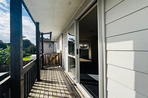 Photo of property in 94 Moire Road, Massey, Auckland, 0614