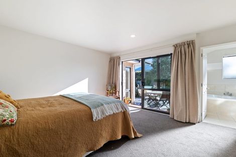 Photo of property in 41 Highcrest Heights, Westmorland, Christchurch, 8025