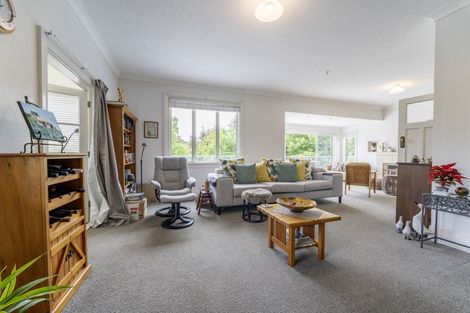 Photo of property in 8 London Street, Hampden, 9410