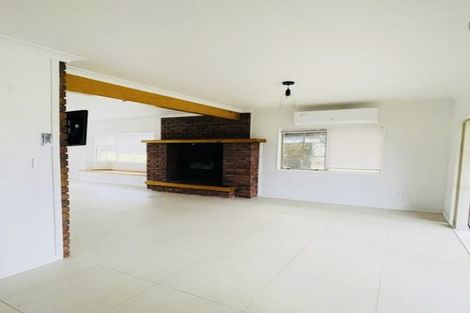 Photo of property in 11 Bream Revel Way, Karaka, Papakura, 2580