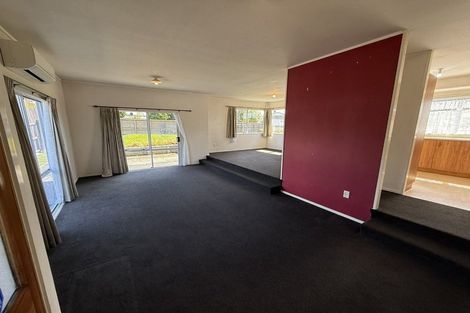 Photo of property in 33 Addison Drive, Glendene, Auckland, 0602