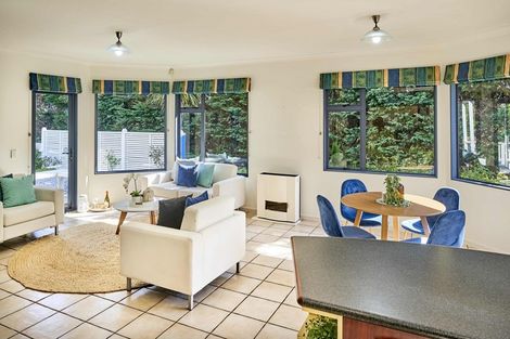 Photo of property in 25 Rangatira Road, Tawa, Wellington, 5028