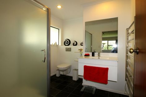 Photo of property in 24 Havill Street, Takaro, Palmerston North, 4410