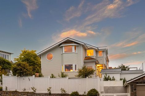 Photo of property in 156 Hackthorne Road, Cashmere, Christchurch, 8022