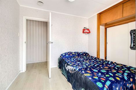 Photo of property in 7 Kaweka Street, New Lynn, Auckland, 0600