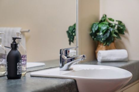 Photo of property in 28 Hahei Beach Road, Hahei, Whitianga, 3591