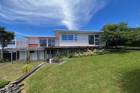 Photo of property in 3 Copperfield Terrace, Mellons Bay, Auckland, 2014
